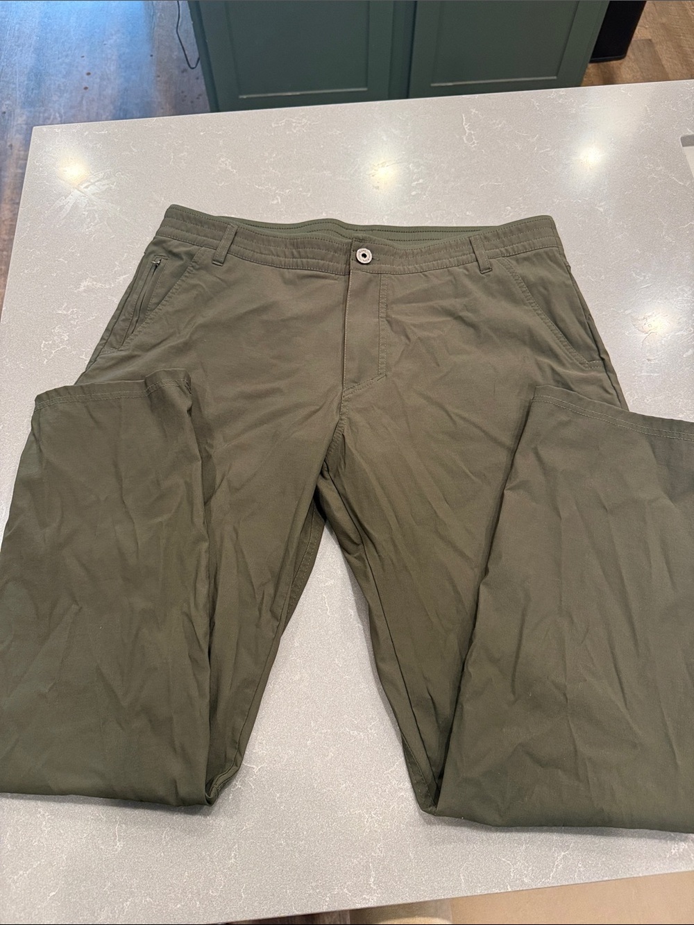 Kuhl Men's Olive Cargo Pants - Military Green 38x32